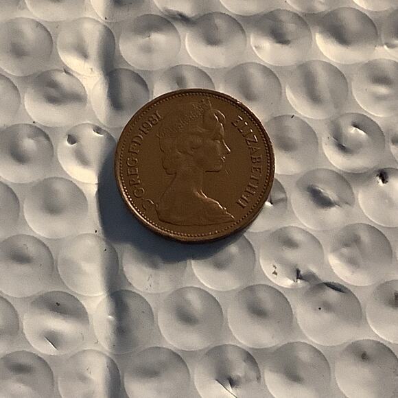 1981 Very Rare 2 Pence (New Pence) Queen Elizabeth II British Coin - Picture 3 of 7